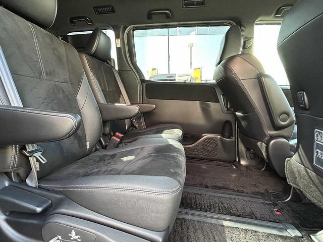 ヴォクシー ZS GRスポーツ GR専用フルエアロ・シート・ステアリング・18インチアルミ 両側電動スライドドア ナビNSZN-W66T フルセグ BT ETC Bカメラ ウーファー・ツイーター デュアルエアコン オートハイビーム(46枚目)