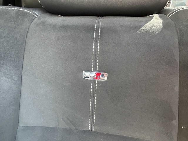 ヴォクシー ZS GRスポーツ GR専用フルエアロ・シート・ステアリング・18インチアルミ 両側電動スライドドア ナビNSZN-W66T フルセグ BT ETC Bカメラ ウーファー・ツイーター デュアルエアコン オートハイビーム(61枚目)