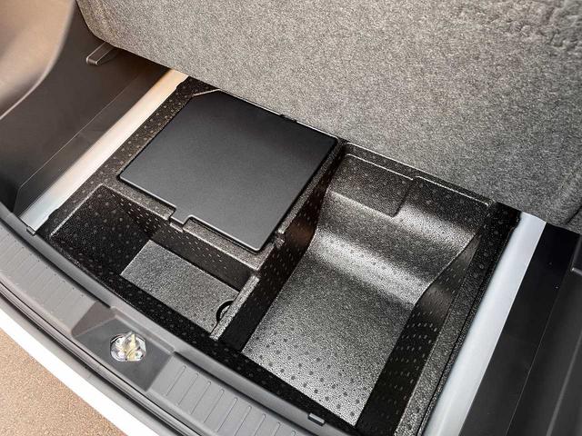 ライズ Z ディスプレイオーディオ フルセグ Bluetooth HDMI USB オートハイビーム オートLEDライト 衝突軽減ブレーキ クリアランスソナー ESC レーンキープ クルコン ETC シートヒータ(63枚目)