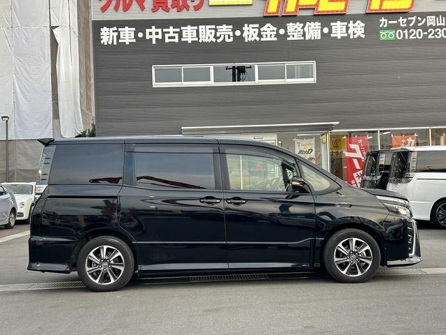 ヴォクシー ＺＳ　純正ナビＮＳＺＴ－Ｙ６６Ｔ　フルセグ　Ｂｌｕｅｔｏｏｔｈ　ＨＤＭＩ　ＵＳＢ　ＥＴＣ　クルコン　オートハイビーム　衝突軽減ブレーキ　オートリトラミラー　ＥＳＣ　レーンキープ　両側電動スライドドア（9枚目）