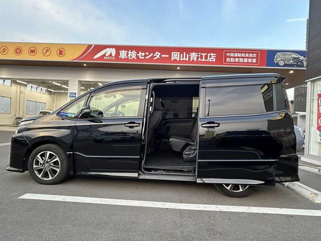 ヴォクシー ＺＳ　純正ナビＮＳＺＴ－Ｙ６６Ｔ　フルセグ　Ｂｌｕｅｔｏｏｔｈ　ＨＤＭＩ　ＵＳＢ　ＥＴＣ　クルコン　オートハイビーム　衝突軽減ブレーキ　オートリトラミラー　ＥＳＣ　レーンキープ　両側電動スライドドア（10枚目）