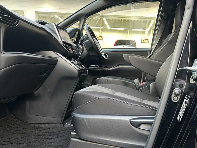 ヴォクシー ＺＳ　純正ナビＮＳＺＴ－Ｙ６６Ｔ　フルセグ　Ｂｌｕｅｔｏｏｔｈ　ＨＤＭＩ　ＵＳＢ　ＥＴＣ　クルコン　オートハイビーム　衝突軽減ブレーキ　オートリトラミラー　ＥＳＣ　レーンキープ　両側電動スライドドア（38枚目）