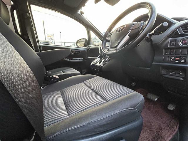 ヴォクシー ＺＳ　純正ナビＮＳＺＴ－Ｙ６６Ｔ　フルセグ　Ｂｌｕｅｔｏｏｔｈ　ＨＤＭＩ　ＵＳＢ　ＥＴＣ　クルコン　オートハイビーム　衝突軽減ブレーキ　オートリトラミラー　ＥＳＣ　レーンキープ　両側電動スライドドア（52枚目）