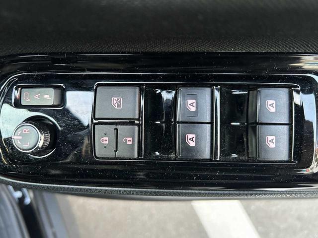 ヴォクシー ＺＳ　純正ナビＮＳＺＴ－Ｙ６６Ｔ　フルセグ　Ｂｌｕｅｔｏｏｔｈ　ＨＤＭＩ　ＵＳＢ　ＥＴＣ　クルコン　オートハイビーム　衝突軽減ブレーキ　オートリトラミラー　ＥＳＣ　レーンキープ　両側電動スライドドア（53枚目）