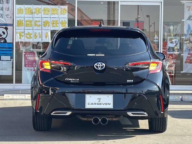 カローラスポーツ ハイブリッドＧ　フルセグ　Ｂｌｕｅｔｏｏｔｈ　バックカメラ　ＵＳＢ　ＥＴＣ　シートヒーター　クルコン　ＥＳＣ　レーンキープ　ＢＳＭ　ＲＣＴＡ　オートハイビーム　オートＬＥＤライト　衝突軽減ブレーキ　社外マフラー（3枚目）