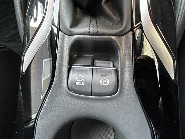 カローラスポーツ ハイブリッドＧ　フルセグ　Ｂｌｕｅｔｏｏｔｈ　バックカメラ　ＵＳＢ　ＥＴＣ　シートヒーター　クルコン　ＥＳＣ　レーンキープ　ＢＳＭ　ＲＣＴＡ　オートハイビーム　オートＬＥＤライト　衝突軽減ブレーキ　社外マフラー（52枚目）