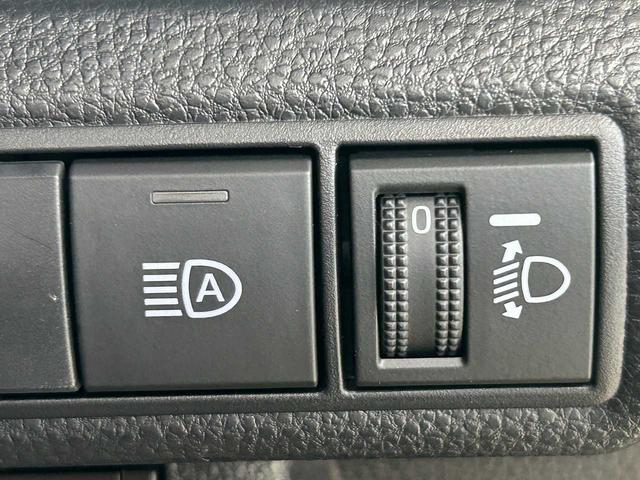 カローラスポーツ ハイブリッドＧ　フルセグ　Ｂｌｕｅｔｏｏｔｈ　バックカメラ　ＵＳＢ　ＥＴＣ　シートヒーター　クルコン　ＥＳＣ　レーンキープ　ＢＳＭ　ＲＣＴＡ　オートハイビーム　オートＬＥＤライト　衝突軽減ブレーキ　社外マフラー（53枚目）