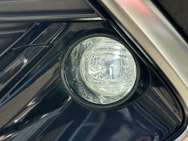 カローラスポーツ ハイブリッドＧ　フルセグ　Ｂｌｕｅｔｏｏｔｈ　バックカメラ　ＵＳＢ　ＥＴＣ　シートヒーター　クルコン　ＥＳＣ　レーンキープ　ＢＳＭ　ＲＣＴＡ　オートハイビーム　オートＬＥＤライト　衝突軽減ブレーキ　社外マフラー（61枚目）