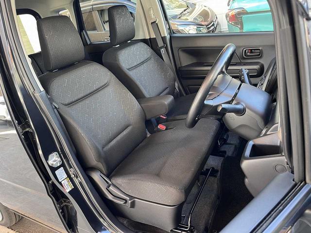 ワゴンＲ ハイブリッドＦＸ　禁煙車　スマートキー　プッシュスタート　衝突軽減ブレーキ　クリアランスソナー　シートヒーター　オートエアコン　オートライト　ＣＤオーディオ　アイドリングストップ　レーンキープ　ＥＳＣ（11枚目）