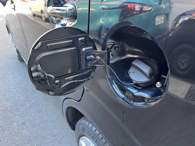 ワゴンＲ ハイブリッドＦＸ　禁煙車　スマートキー　プッシュスタート　衝突軽減ブレーキ　クリアランスソナー　シートヒーター　オートエアコン　オートライト　ＣＤオーディオ　アイドリングストップ　レーンキープ　ＥＳＣ（67枚目）