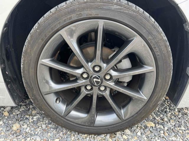 ＣＴ ＣＴ２００ｈ　Ｆスポーツ　禁煙車／１２ヶ月保証／安全装置／ナビ／Ｂｌｕｅｔｏｏｔｈ／ＤＶＤ再生／バックモニター／サンルーフ／スマートキー／ＥＴＣ／フルセグＴＶ／パワーシート／シートヒーター（17枚目）