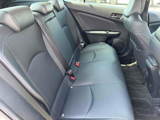 プリウス Ａツーリングセレクション　ワンオーナー／禁煙車／１２ヶ月保証／安全装置／ナビ／バックカメラ／Ｂｌｕｅｔｏｏｔｈ／ＨＤＭＩ／スマートキー／フルセグＴＶ／クルーズコントロール／パワーシート／シートヒーター／ドラレコ（16枚目）