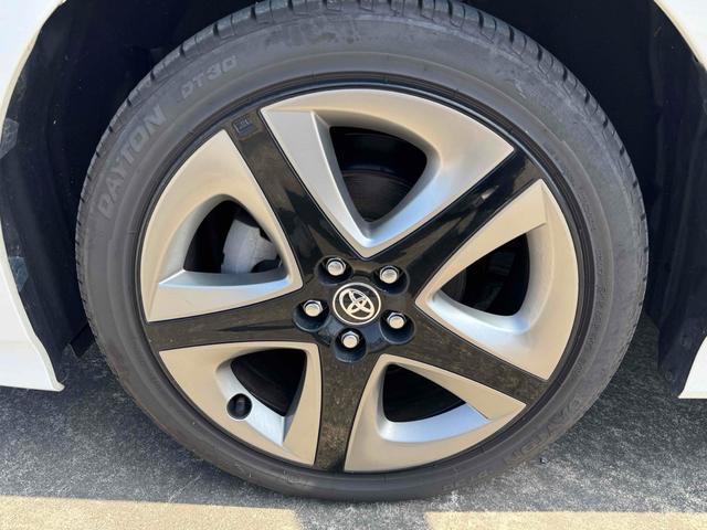 プリウス Ａツーリングセレクション　ワンオーナー／禁煙車／１２ヶ月保証／安全装置／ナビ／バックカメラ／Ｂｌｕｅｔｏｏｔｈ／ＨＤＭＩ／スマートキー／フルセグＴＶ／クルーズコントロール／パワーシート／シートヒーター／ドラレコ（18枚目）