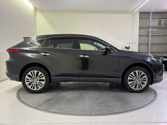 ハリアー Ｚ　ワンオーナー／禁煙車／１２ヶ月保証／安全装置／ナビ／パノラミックビューモニター／ＪＢＬ／ＵＳＢ／Ｂｌｕｅｔｏｏｔｈ／スマートキー／フルセグＴＶ／クルーズコントロール／パワーバックドア／パワーシート（8枚目）