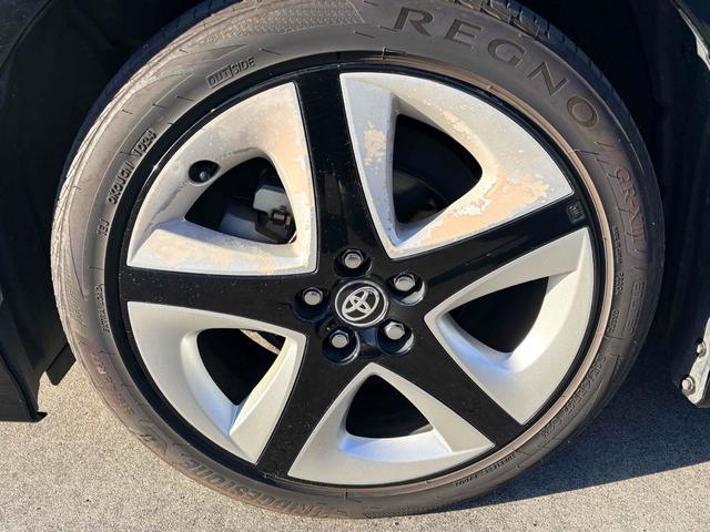 プリウス Ａツーリングセレクション　１２ヶ月保証／安全装置／ナビ／Ｂｌｕｅｔｏｏｔｈ／ＵＳＢ／フルセグＴＶ／ＣＤ・ＤＶＤ／シートヒーター／ドラレコ／オートライト／オートハイビーム／ＡＣ１００Ｖ（17枚目）