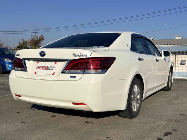 クラウンハイブリッド ロイヤルサルーン　ワンオーナー／禁煙車／１２ヶ月保証／ナビ／Ｂｌｕｅｔｏｏｔｈ／スマートキー／フルセグＴＶ／クルーズコントロール／パワーシート／シートヒーター／ステアリングヒーター（7枚目）