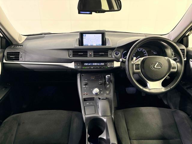 CT CT200h バージョンC 12ヶ月保証/ナビ/Bluetooth/スマートキー/フルセグTV/クルーズコントロール/シートヒーター/ドライブレコーダー/バックカメラ/ETC/アルミホイール(10枚目)