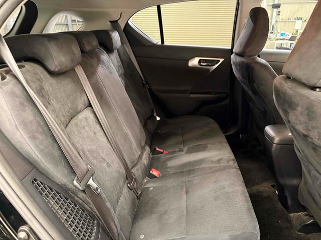 CT CT200h バージョンC 12ヶ月保証/ナビ/Bluetooth/スマートキー/フルセグTV/クルーズコントロール/シートヒーター/ドライブレコーダー/バックカメラ/ETC/アルミホイール(15枚目)