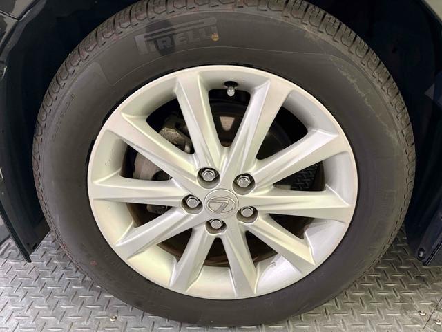 CT CT200h バージョンC 12ヶ月保証/ナビ/Bluetooth/スマートキー/フルセグTV/クルーズコントロール/シートヒーター/ドライブレコーダー/バックカメラ/ETC/アルミホイール(17枚目)