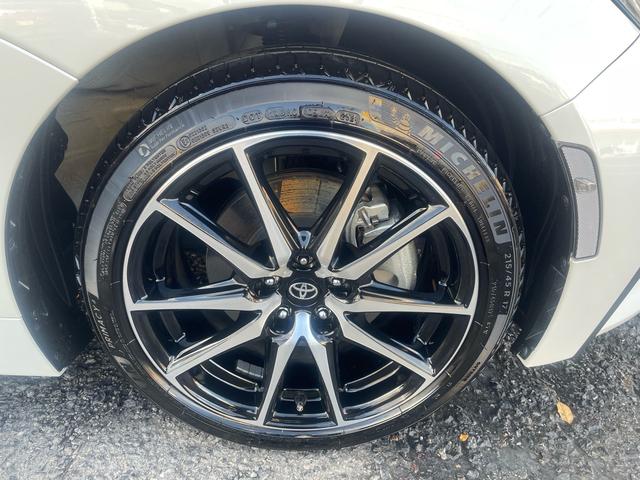 ＧＲ８６ ＳＺ　ワンオーナー　禁煙車　９インチナビ　フルセグ　ＤＶＤ再生　音楽録音　バックモニター（18枚目）