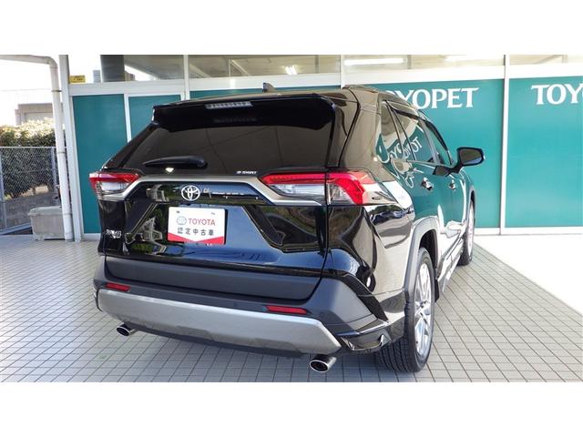 ＲＡＶ４ Ｇ　Ｚパッケージ　サンルーフ　４ＷＤ　フルセグ　メモリーナビ　ミュージックプレイヤー接続可　バックカメラ　衝突被害軽減システム　ＥＴＣ　ドラレコ　ＬＥＤヘッドランプ　ワンオーナー　フルエアロ　記録簿（3枚目）