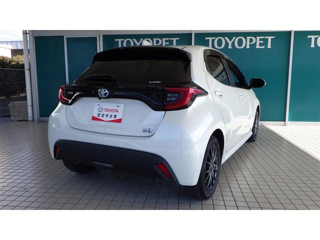 ヤリス ハイブリッドＺ　ミュージックプレイヤー接続可　バックカメラ　衝突被害軽減システム　ＥＴＣ　ドラレコ　ＬＥＤヘッドランプ　ワンオーナー　記録簿（3枚目）