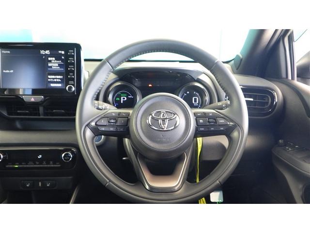 ヤリス ハイブリッドＺ　ミュージックプレイヤー接続可　バックカメラ　衝突被害軽減システム　ＥＴＣ　ドラレコ　ＬＥＤヘッドランプ　ワンオーナー　記録簿（6枚目）