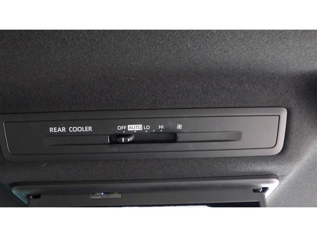 ノア ハイブリッドＳ－Ｇ　フルセグ　メモリーナビ　ＤＶＤ再生　ミュージックプレイヤー接続可　後席モニター　バックカメラ　衝突被害軽減システム　ＥＴＣ　電動スライドドア　ＬＥＤヘッドランプ　乗車定員７人　３列シート　ワンオーナー（21枚目）