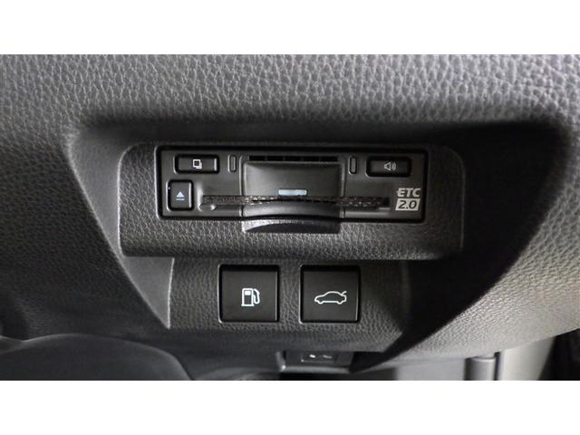 クラウンクロスオーバー Gアドバンスド・レザーパッケージ 革シート 4WD フルセグ ミュージックプレイヤー接続可 バックカメラ 衝突被害軽減システム ETC ドラレコ LEDヘッドランプ ワンオーナー(20枚目)