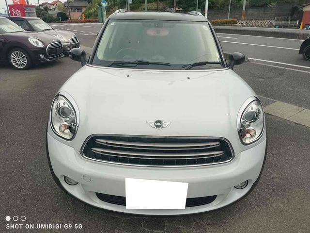 ＭＩＮＩ クーパーＤ　クロスオーバー　ＥＴＣ　アルミホイール　オートライト　キーレスエントリー　ＡＴ　盗難防止システム　ＡＢＳ　ＥＳＣ　ＣＤ　ミュージックプレイヤー接続可　エアコン　パワーステアリング　パワーウィンドウ（3枚目）