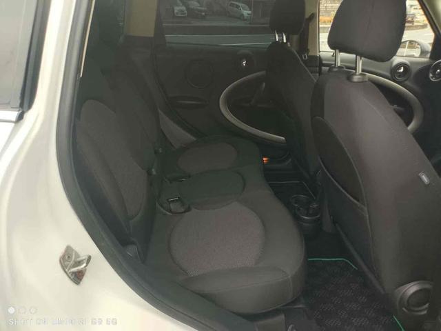 ＭＩＮＩ クーパーＤ　クロスオーバー　ＥＴＣ　アルミホイール　オートライト　キーレスエントリー　ＡＴ　盗難防止システム　ＡＢＳ　ＥＳＣ　ＣＤ　ミュージックプレイヤー接続可　エアコン　パワーステアリング　パワーウィンドウ（19枚目）