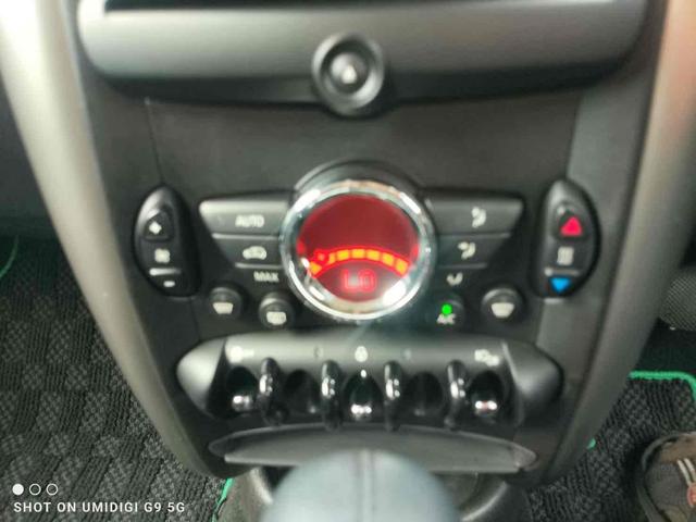 ＭＩＮＩ クーパーＤ　クロスオーバー　ＥＴＣ　アルミホイール　オートライト　キーレスエントリー　ＡＴ　盗難防止システム　ＡＢＳ　ＥＳＣ　ＣＤ　ミュージックプレイヤー接続可　エアコン　パワーステアリング　パワーウィンドウ（38枚目）