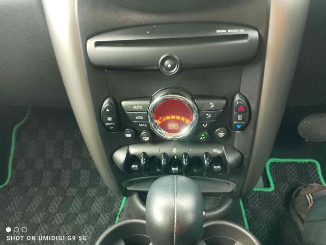 ＭＩＮＩ クーパーＤ　クロスオーバー　ＥＴＣ　アルミホイール　オートライト　キーレスエントリー　ＡＴ　盗難防止システム　ＡＢＳ　ＥＳＣ　ＣＤ　ミュージックプレイヤー接続可　エアコン　パワーステアリング　パワーウィンドウ（39枚目）