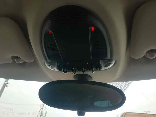 ＭＩＮＩ クーパーＤ　クロスオーバー　ＥＴＣ　アルミホイール　オートライト　キーレスエントリー　ＡＴ　盗難防止システム　ＡＢＳ　ＥＳＣ　ＣＤ　ミュージックプレイヤー接続可　エアコン　パワーステアリング　パワーウィンドウ（42枚目）