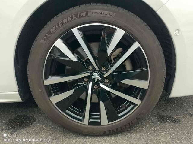 ５０８ ＧＴ　ブルーＨＤｉ　ドライブレコーダー　ＥＴＣ　バックカメラ　ナビ　クリアランスソナー　オートクルーズコントロール　レーンアシスト　衝突被害軽減システム　アルミホイール　オートライト　ＬＥＤヘッドランプ　パワーシート（12枚目）