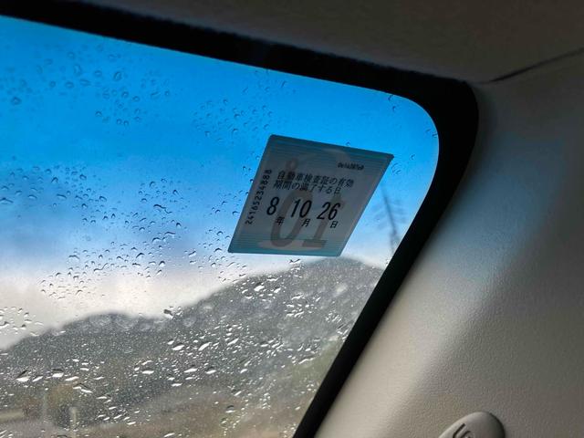 デリカＤ：５ Ｇ　ナビパッケージ　４ＷＤ　オートクルーズコントロール　両側電動スライドドア　オートライト　ＨＩＤ　スマートキー　後席モニター　３列シート　ＣＶＴ　アルミホイール　盗難防止システム　衝突安全ボディ　ＡＢＳ　ＥＳＣ（24枚目）
