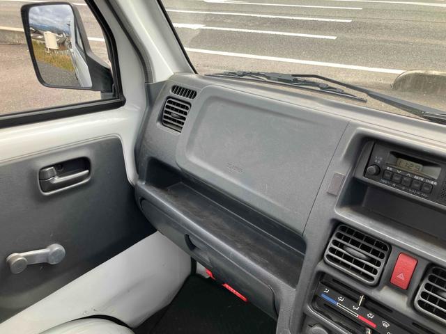 ミニキャブトラック みのり 4WD デフロック 軽トラック 5速マニュアル(MT車) エアコン パワーステアリング 運転席エアバッグ 助手席エアバッグ(26枚目)