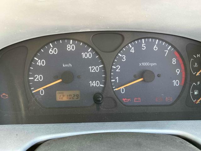 ジムニー Ｊ２　インタークーラーターボ　ＥＴＣ　キーレスエントリー　５速マニュアル（ＭＴ）　ＣＤ　リフトアップ　アルミホイール　衝突安全ボディ　エアバッグ（23枚目）