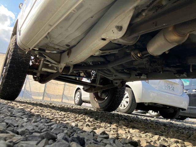 ジムニー Ｊ２　インタークーラーターボ　ＥＴＣ　キーレスエントリー　５速マニュアル（ＭＴ）　ＣＤ　リフトアップ　アルミホイール　衝突安全ボディ　エアバッグ（27枚目）