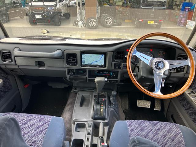 ランドクルーザープラド ＳＸワイド　４ＷＤ　ナビＴＶ　バックカメラ　Ｂｌｕｅｔｏｏｔｈ接続　ドライブレコーダー（2枚目）