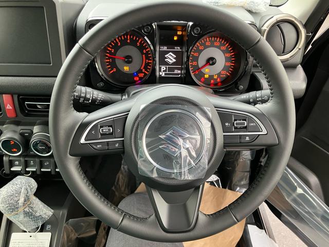 ジムニーノマド ＦＣ　４ＷＤ　届出済未使用車　禁煙車　衝突被害軽減システム　アイドリングストップ　スマートキー　プッシュスタート　オートエアコン　オートクルーズコントロール　アルミ　ＬＥＤライト　ヘッドライトウォッシャー（9枚目）