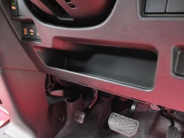 ハイブリッドＸＺ　届出済未使用車　新車保証対象　デュアルカメラブレーキサポート　追従機能アダプティブクルーズコントロール　両側電動スライドドア　ＬＥＤヘッドランプ　フォグランプ　前席シートヒーター　サーキュレーター(40枚目)