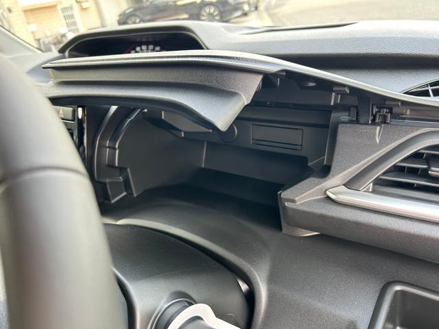 ソリオバンディット ハイブリッドＭＶ　登録済未使用車　新車保証対象　アダプティブクルーズコントロール追従機能　デュアルカメラブレーキサポート　前席シートヒーター　両側Ｐスライドドア　　ＬＥＤヘッドランプ　ＬＥＤフォグ　純正１５インチ（19枚目）