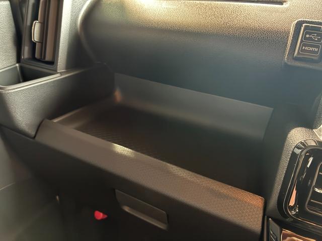 タント カスタムＲＳ　スマートクルーズパック／９インチスマホ連兼ディスプレイオーディオ／シャイニングホワイトパール／バックカメラ／前席シートヒーター／ＥＴＣ／両側電動スライドドア／電動格納ドアミラー／クルーズコントロール／（32枚目）