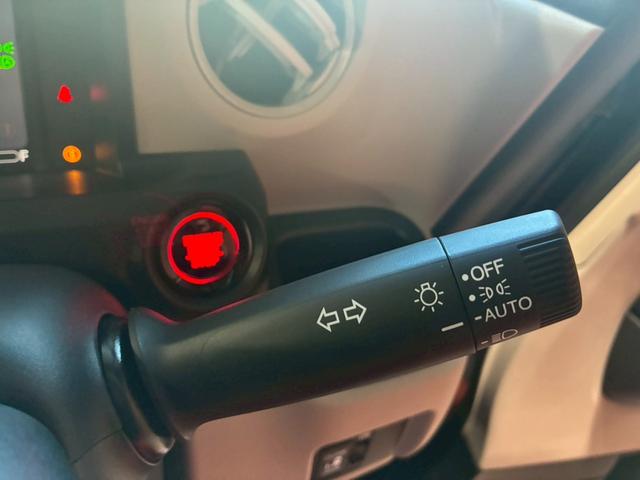 Ｎ－ＢＯＸ 　Ｈｏｎｄａ　ＳＥＮＳＩＮＧ／８インチディスプレイオーディオ／ナビ装着用スペシャルパッケージ／リヤ左側パワースライドドア／運転席・助手席シートヒーター／電動パーキングブレーキ／ＬＥＤヘッドライト（24枚目）