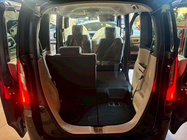 Ｎ－ＢＯＸ 　Ｈｏｎｄａ　ＳＥＮＳＩＮＧ／８インチディスプレイオーディオ／ナビ装着用スペシャルパッケージ／リヤ左側パワースライドドア／運転席・助手席シートヒーター／電動パーキングブレーキ／ＬＥＤヘッドライト（41枚目）