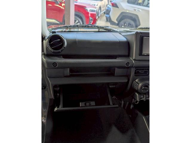 ジムニー ＸＧ　セーフティサポート装着車／デュアルセンサーブレーキサポート／インタークーラーターボ／パートタイム４ＷＤ／パナソニックワンセグナビＴＶ／バックカメラ／前後ドラレコ／キーレス（22枚目）