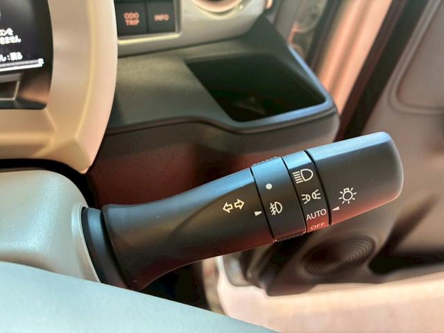 ワゴンＲスマイル ハイブリッドＸ　全方位モニター付き９インチナビ／ＣＤ．ＤＶＤ／電動パーキングブレーキ／ブレーキホールド／ＬＥＤヘッドランプ／ＬＥＤフォグランプ／両側電動パワースライドドア／シートリフター／両側シートヒーター（15枚目）