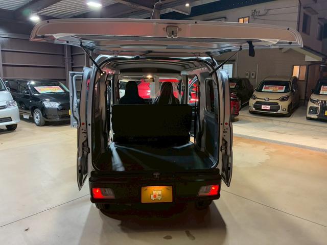 ハイゼットカーゴ ＤＸ　プリクラ　安全ボディ　両席エアバッグ　パワーウインドウ　キーレスキー　禁煙（12枚目）