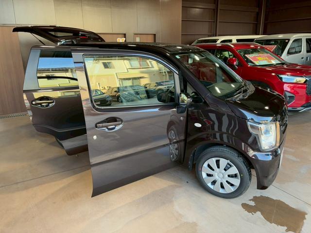 ワゴンＲ ＦＸ　ＦＸ　衝突軽減ブレーキサポート　横滑り防止システム　運転席助手席エアバック　シートヒーター付き　クリソナ　衝突安全ボディ　ベンチシート　　スマートキー＆プッシュスタート　セキュリティ　フルフラット（11枚目）